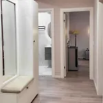 아파트 Livia's 티라나